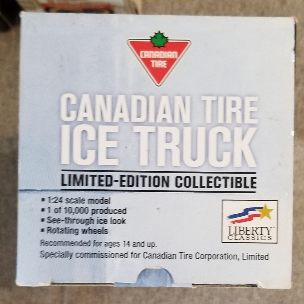 Canadian Tire Limited Edition Ice Truck 1:24 Scale - Picture 4 of 6